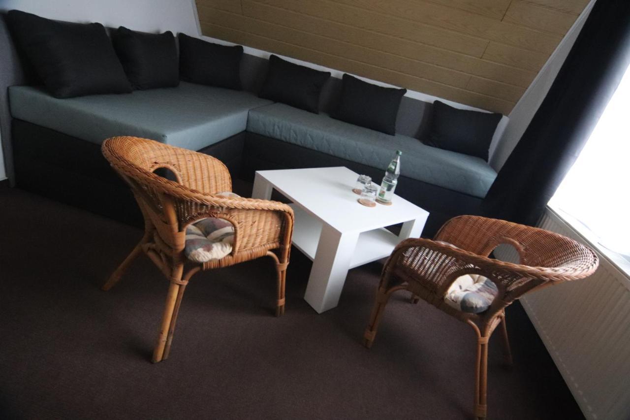 Ruhige Wohnung Mit Terrasse Nur 5 Minuten Zur Mueritz Marienfelde Luaran gambar